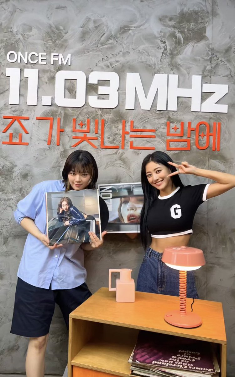 yjyworld's tweet photo. Jihyo mentioning JEONGYEON during ZONE era

— a counter (in no particular order) 😭 https://t.co/7Du8LSbtXE