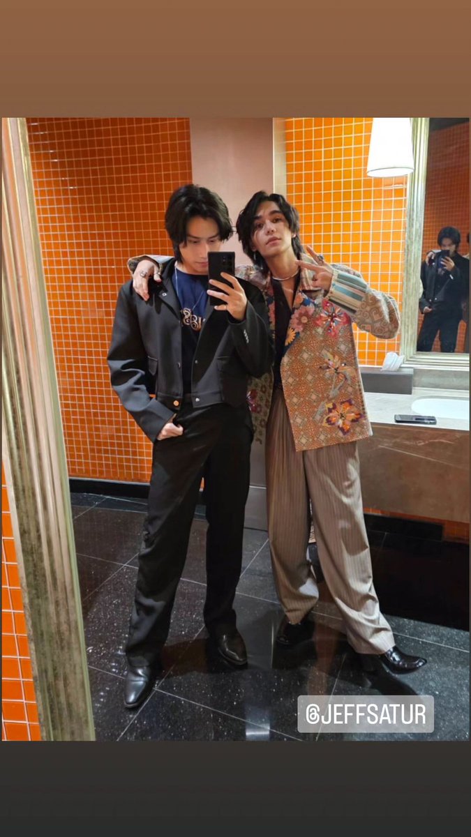 Bible IG story update 🖤
Feat. Jeff 
#BibleWichapas #bsumone
<a href="/biblesumett/">Bsumettikul</a>