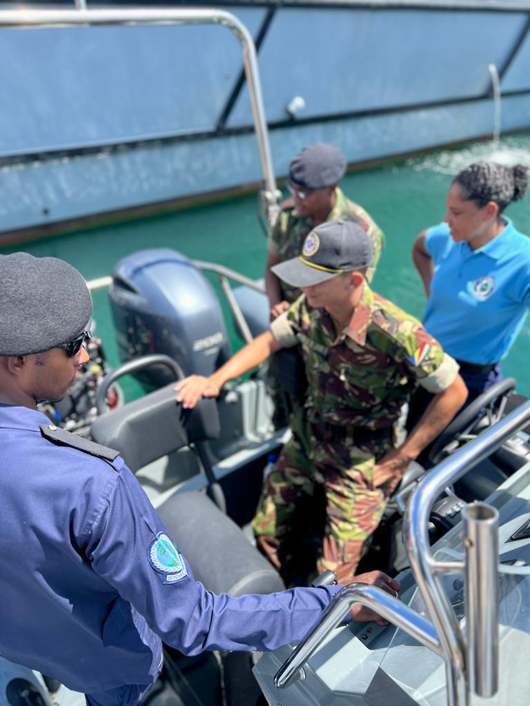UNODC_BMB's tweet photo. As part of the 🇺🇸@StateINL-funded in-country mentorship programme, @UNODC_MCP kicks off a Boat Crew Member Qualification training course (BCM-QTC) for 🇸🇨Seychelles Marine Police & Coast Guard personnel @SeyDefence #BorderManagementBranch https://t.co/T9ibYi1d4b