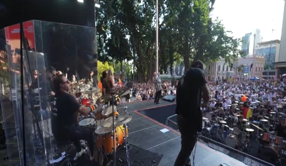 stadkortrijk's tweet photo. 'Kortrijk Drumt' houdt open-lucht-drumspektakel in Brazilië https://t.co/tZg47RWqTn https://t.co/pKxGNdsCyS