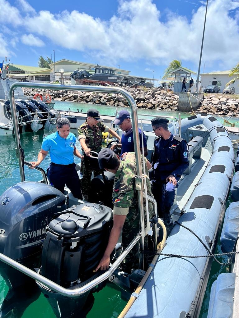 UNODC_BMB's tweet photo. As part of the 🇺🇸@StateINL-funded in-country mentorship programme, @UNODC_MCP kicks off a Boat Crew Member Qualification training course (BCM-QTC) for 🇸🇨Seychelles Marine Police & Coast Guard personnel @SeyDefence #BorderManagementBranch https://t.co/T9ibYi1d4b