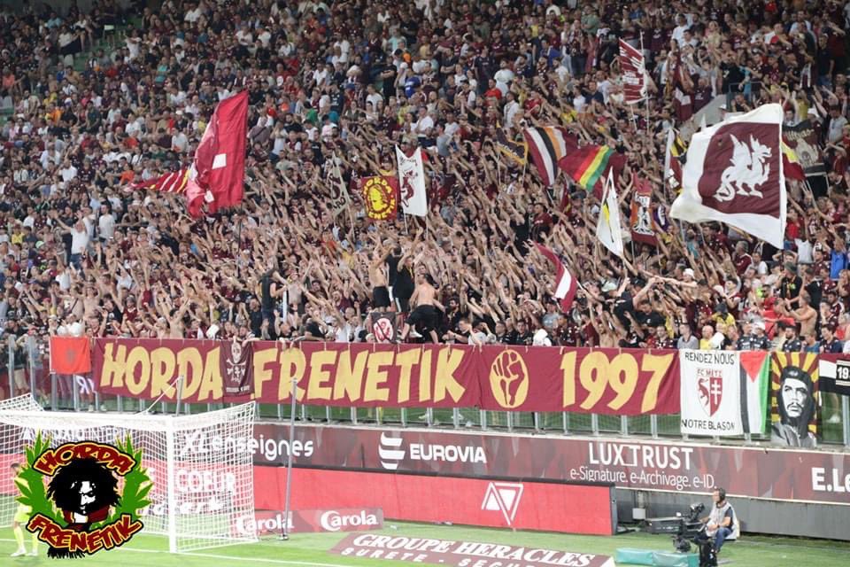 UltrasMadeinFR's tweet image. ⚽️ Metz - Marseille 
📢 Horda Frénétik 1997
📆 Vendredi 18 août 2023

#FCMOM