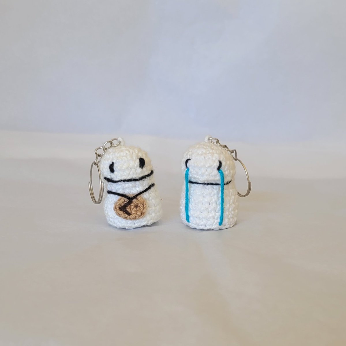 VicPontos's tweet photo. Chaveiros com fio pelúcia 
- Fidget cogumelo
- Fidget lula
- Pintinho 

De R$17,00 por R$10,00 cada + frete! 

(para calcular o frete, me manda o CEP por DM) https://t.co/6k8chUe4nY
