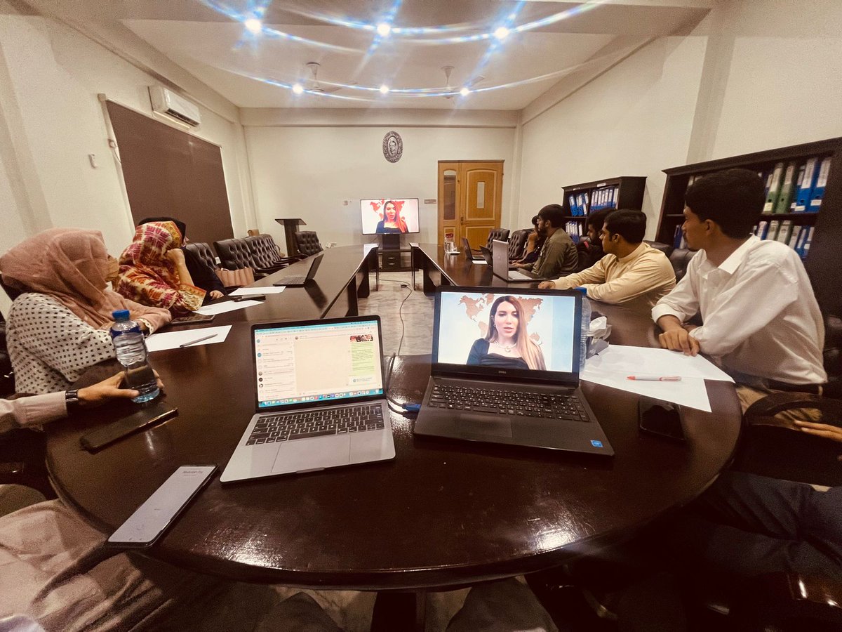 youthinconclave's tweet photo. 🌟First Meeting of @AUPofficial Team: Fostering Digital Success🌟
🚀The team members of @AUPofficial held their initial meeting with President Engr.@eumarfarooqgul of @youthinconclave, signaling the start of their digital journey
Join YIFP: https://t.co/D7ytfaF1lT
#YIC #Abasyn https://t.co/XP33WkR4Ow