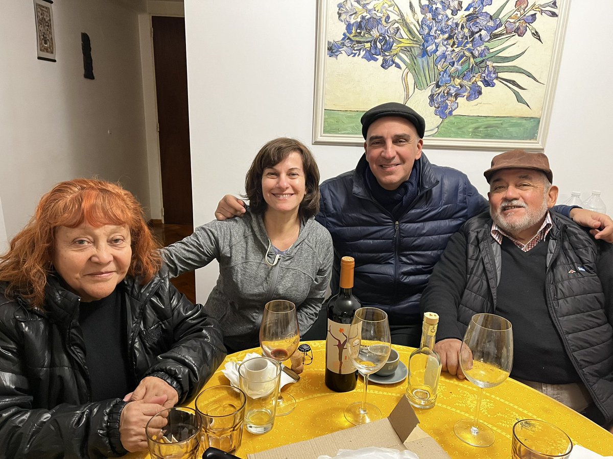 ClauPiva's tweet image. Hermosa tarde del Dia del Niño pasamos 🙌🍷hermosos vinos probamos