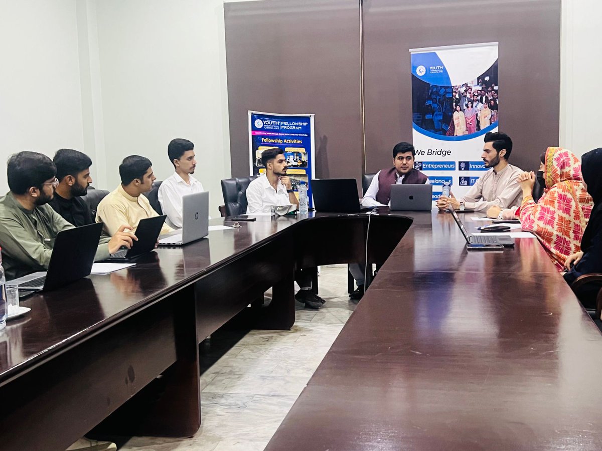youthinconclave's tweet photo. 🌟First Meeting of @AUPofficial Team: Fostering Digital Success🌟
🚀The team members of @AUPofficial held their initial meeting with President Engr.@eumarfarooqgul of @youthinconclave, signaling the start of their digital journey
Join YIFP: https://t.co/D7ytfaF1lT
#YIC #Abasyn https://t.co/XP33WkR4Ow
