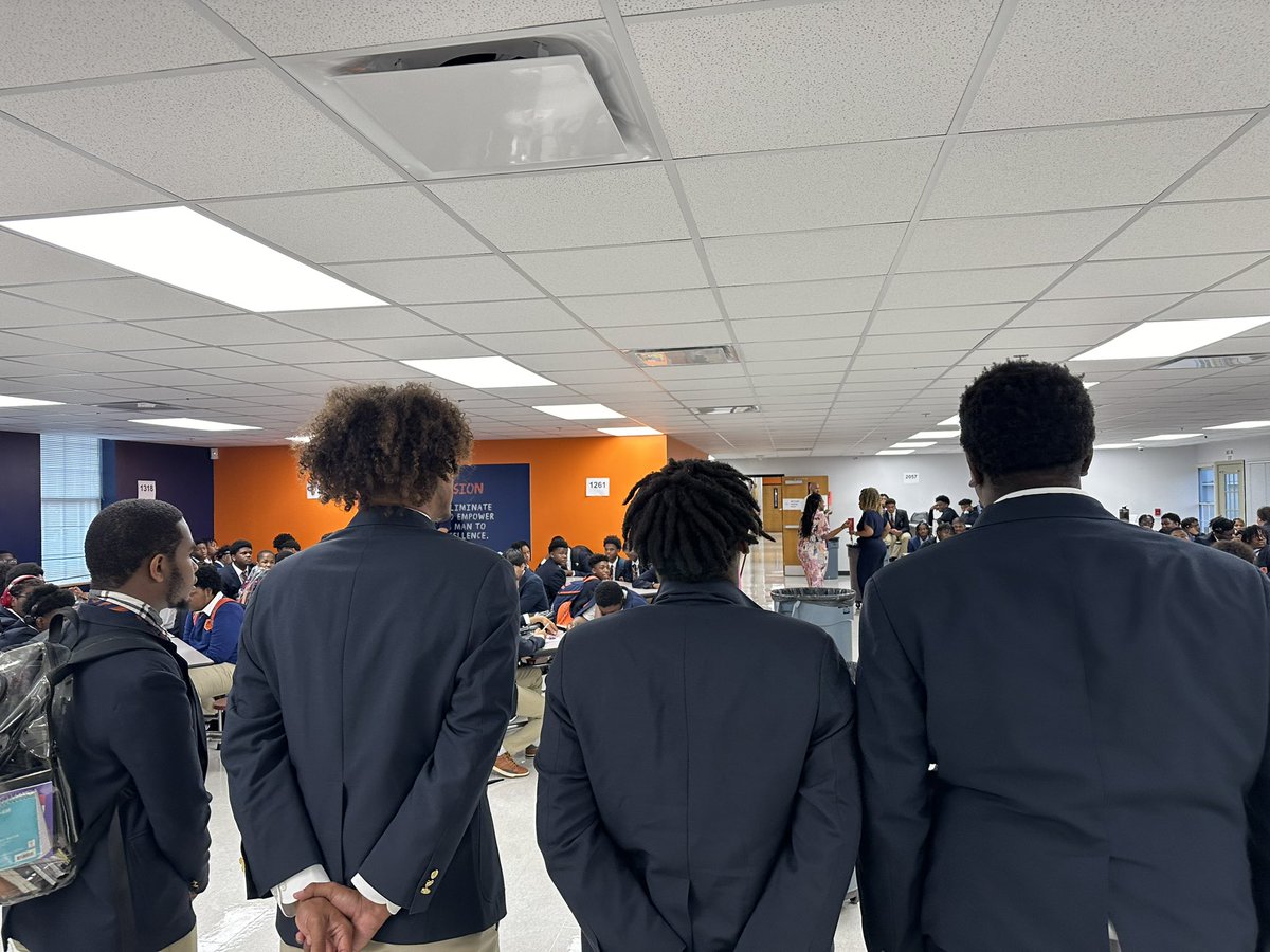 Joined @DuBoisAcademy for their morning pride meeting. Young men reciting the creed, getting the day started off right. #Greatness #WeAreJCPS #MiddleLeads