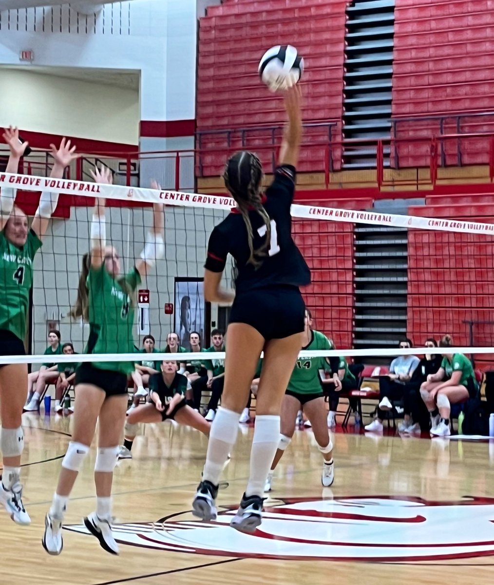 CGSportsNetwork's tweet photo. Vote for CG’s Ellen Zapp for IndyStar Player of the Week‼️👇
In 10 sets this season she has 33 kills, 4 blocks & 7 digs. The 4A No. 10 Trojans (4-0) host Cathedral Tue. CGSN will stream the JV (6PM) & varsity (7:15PM) matches live.
Vote for Ellen 👉 https://t.co/kBuQRfofhO https://t.co/RsPqhqD3eV