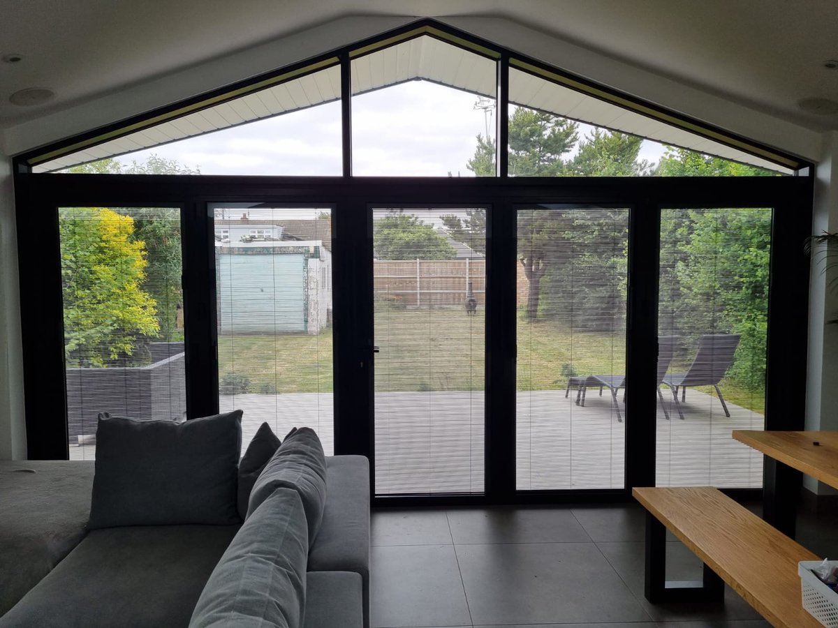 BGB_UK's tweet photo. We are really pleased with how this Essex install has turned out!
We supplied five 847 x 1955 BGBs units plus two 872 x 1960 units for this family home. The black surround and magnets complement the black blinds for a chic & stylish finish.
#integralblinds #homerenovation https://t.co/n0yprhCqry