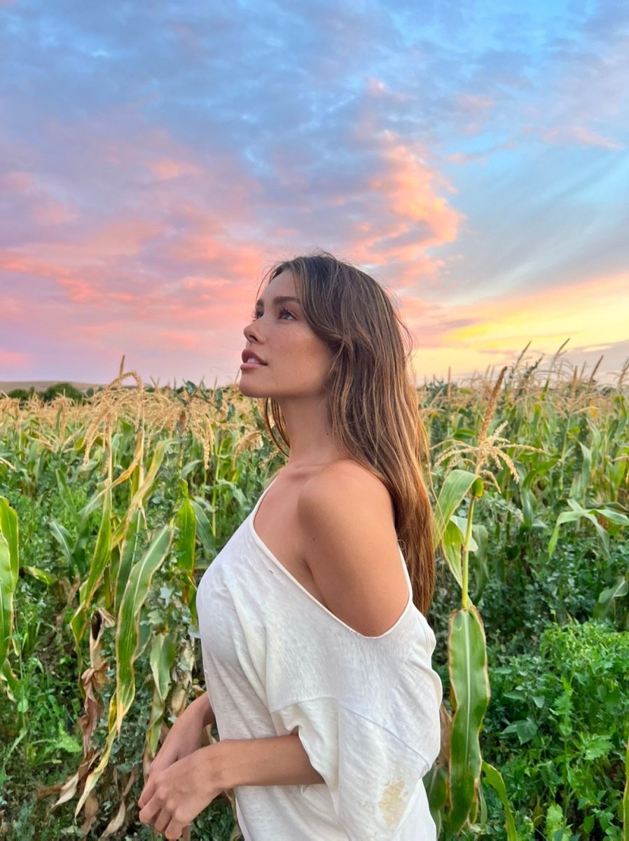 Guitar_Culture's tweet image. Madison Beer 🌽🌄
#MadisonBeer #Spinnin