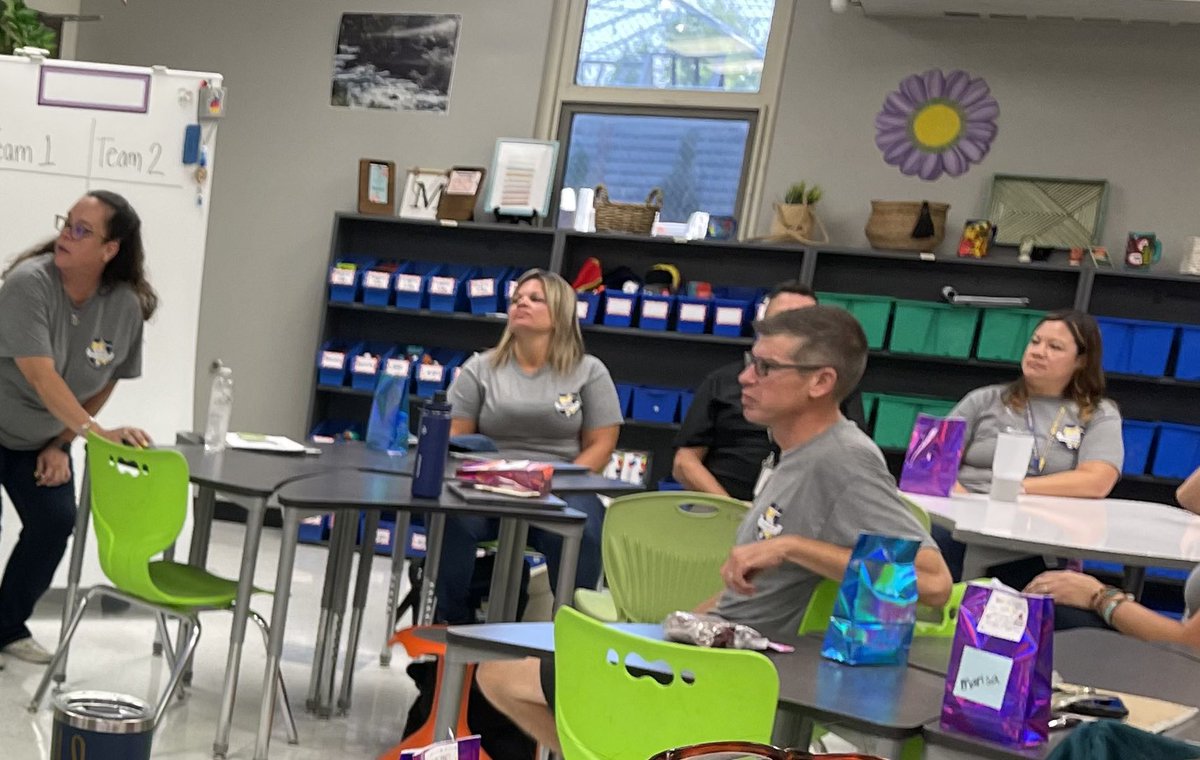 Second <a href="/D99Cicero/">Cicero District 99</a> Tour stop - Burnham School for a game of Burnham Jeopardy!  #bulldogstrong #ignite99 #avanzamosjuntos
