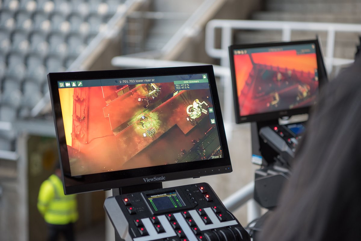 RobeAroundTheUK's tweet image. British rock singer, songwriter &amp;amp; musician Sam Fender played two homecoming shows at St. James’ Park in Newcastle with lighting designed by Sam Tozer also the show’s creative director and equipment supplied by @adlib including @Robelighting  #FORTES #RoboSpot systems.
