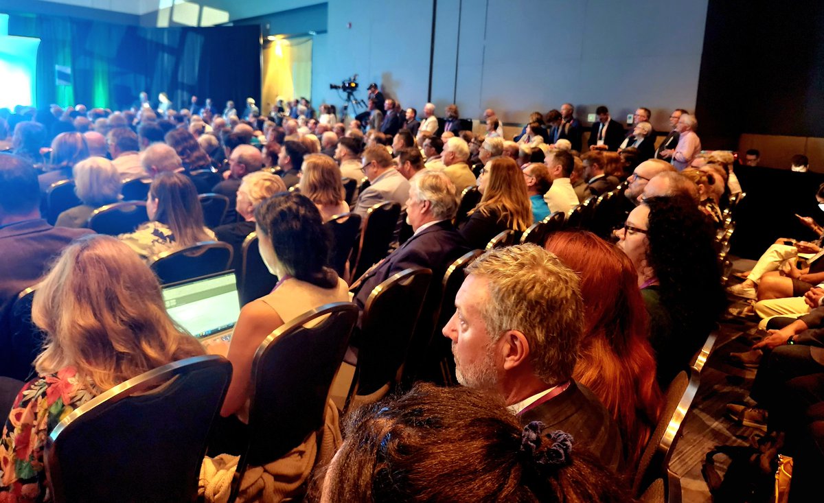 At <a href="/AMOPolicy/">AMO</a> #AMO2023, the head of the Chiefs of Ontario just called for the Minister of Municipal Affairs &amp; Housing and his Chief of Staff to resign to a packed room and applause- just before the Premier speaks. A Very Intersting Moment in #onpoli