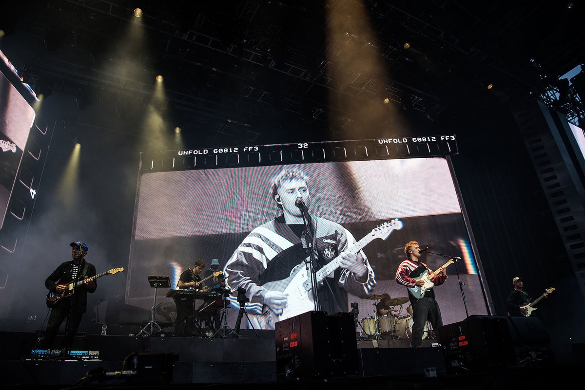 RobeAroundTheUK's tweet image. British rock singer, songwriter &amp;amp; musician Sam Fender played two homecoming shows at St. James’ Park in Newcastle with lighting designed by Sam Tozer also the show’s creative director and equipment supplied by @adlib including @Robelighting  #FORTES #RoboSpot systems.