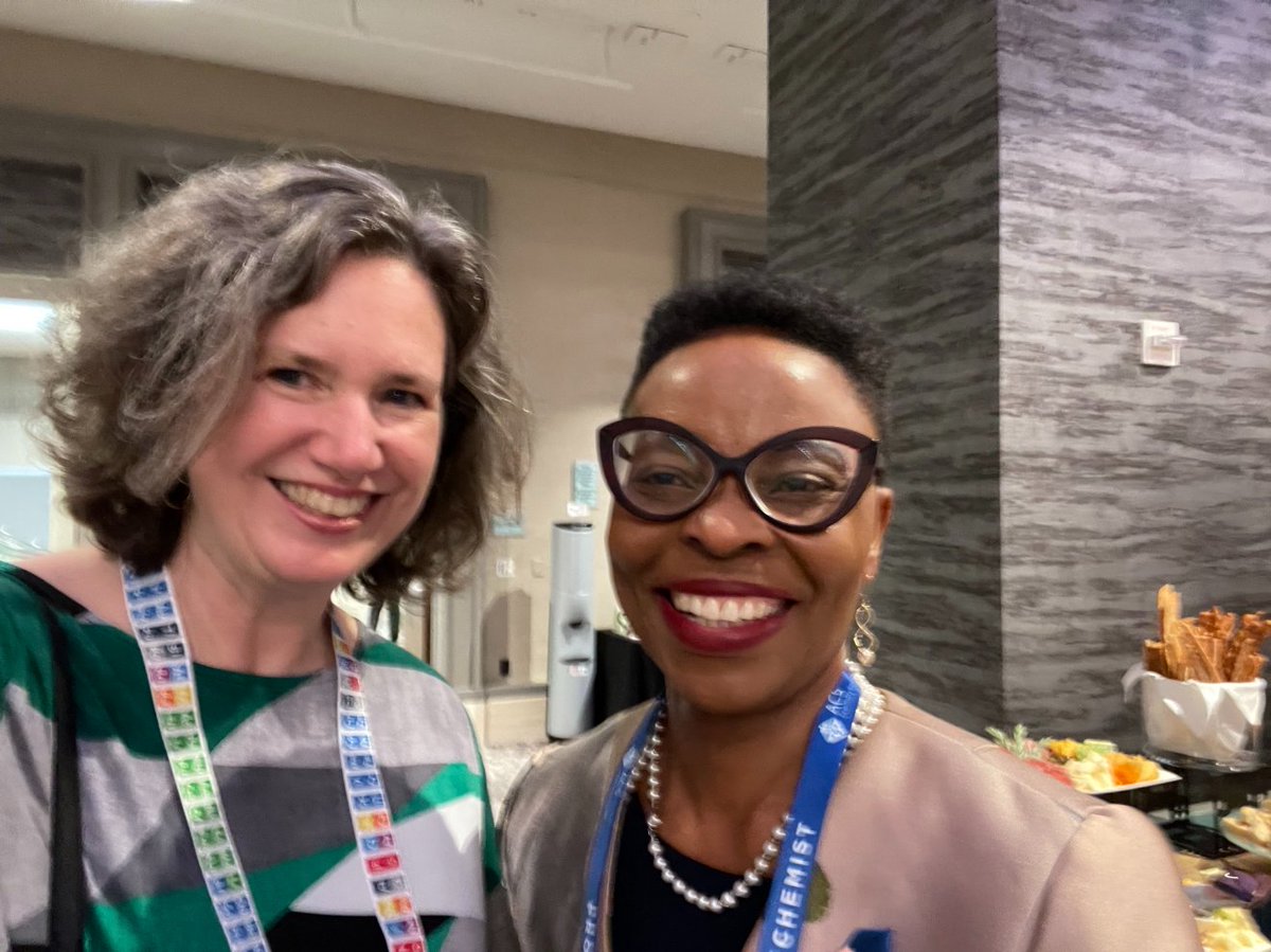 Mary_K_Carroll's tweet photo. Scenes from #acsfall2023: Enjoyed the opportunity to attend the #ACSFellow ceremony & celebrate the contributions of colleagues to the #chemical #sciences and the @AmerChemSociety. #chemtwitter https://t.co/4YG5U1dvkG