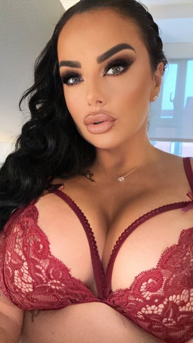 Naughty &amp; nice 💋 https://t.co/LWKVBDP5la<a href="/tag/newprofilepic"class="tags"><span>#newprofilepic</span></a>
