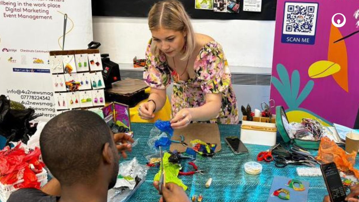 We love to see your #SustainabilityFund projects in action! 🙌

The funding helped <a href="/PlastiqueBySian/">Plastique By Siân</a> host creative workshops that sowed the seeds of environmental consciousness as the #Haringey community were shown how to transform their "waste" into art ♻️🖍️

<a href="/SianDorman/">Sian Dorman</a>