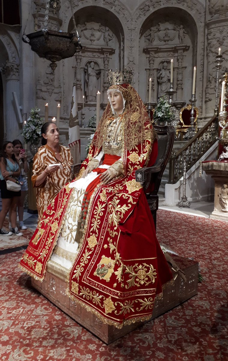 Besamanos de la Virgen de los Reyes @VirgenDeReyes #permeRegesregnant #VirgendelosReyes23 #Besamanos #PatronadeSevilla