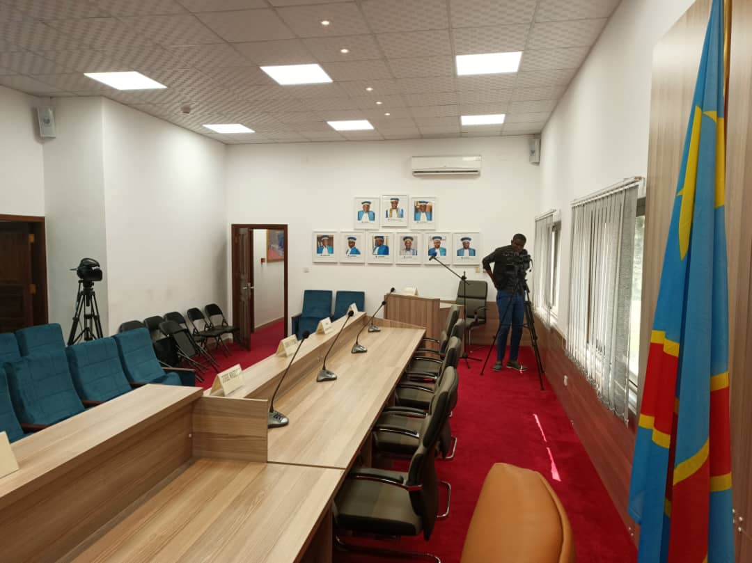 Jojobozibukasa2's tweet image. #JUSTICE : PROCÈS MATATA PONYO

En direct de la Cour Constitutionnelle,  en attendant entendant le début de l&apos;audience de Matata Ponyo. Si possible la retransmission en direct sur #RNTC.

 @rtncofficielle1 @Liberteplustv