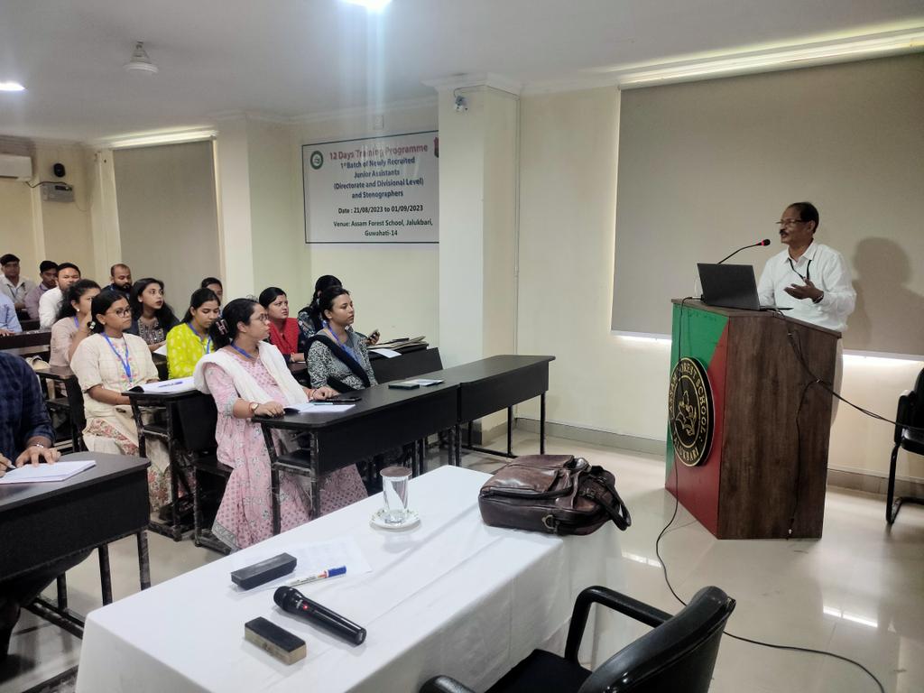 AFS_Assam's tweet photo. 12 Days Junior Assistants and Stenographers Training Program at  Assam Forest School, Jalukbari.

A lecture on Fundamental Rules and subsidiary was delivered by Shri N.N Bora,AFS(Retd)
@cmpatowary @CMOfficeAssam @mygovassam @assamforest @mkyadava @sonalighoshdws https://t.co/RMqxW8yhPu