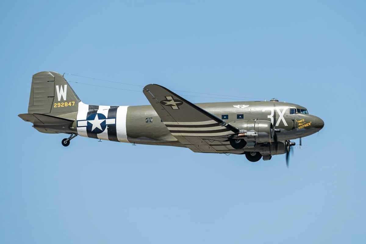 aluisius's tweet photo. Only a few warbirds this year and they are beautiful. Thank you for @CAF1957 for bringing and showing them. The show wouldn't be complete without you guys.
#powerontheprairie #siouxfalls #sodak #southdakota #airshow #hifromsd https://t.co/7Y50J1XCyN