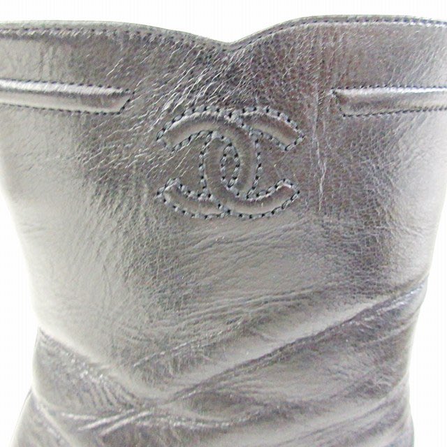 【Today's Pickup】
戸越銀座店の本日のおすすめ！

CHANEL
ポインテッドトゥブーツ
Color:Black 
Size:37
Price:¥22,800-

ポインテッドトゥが印象的なレザーブーツ。
ココマークもさりげなく秋冬のコーディネートのスパイスに。

vector-park.jp/sp/item/049-90…

lit.link/vectorchokuei

#vector