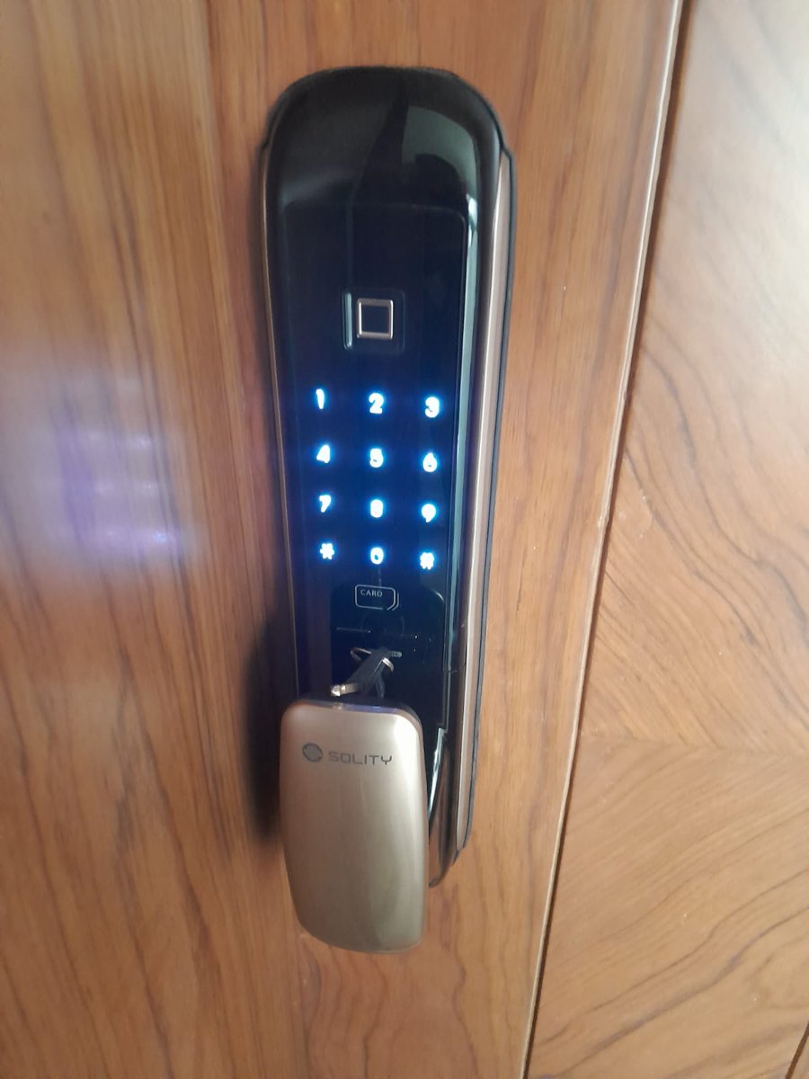 jal_electricals's tweet image. SOLITY_GSP-1000BK 

Go Digital 1️⃣2️⃣3️⃣
Having Digital locks on your door makes it easy to access without the hassle of handling the key🔑 
Follow for more✨
jaldigitalsystem.com

#Gokeyless #Smartdoorlock #pushpulllock #digital #solity_korea🇰🇷💯 #premiumdesign