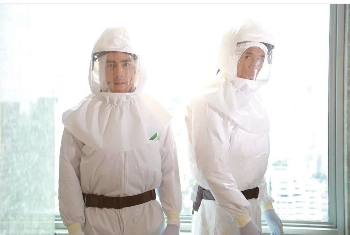 Cassina__bee's tweet photo. ปัจจุบันประเทศไทยมีแพทย์ระบาดวิทยาอยู่ไม่ถึง 200 คน เป็นแพทย์เฉพาะทางที่ขาดแคลน ขณะที่รายได้น้อยกว่าแพทย์สาขาอื่นแต่กลับมีความเสี่ยงสูงกว่า

ละครโรคระบาด จากฝีมือการเขียนบทของคุณจาว ผู้มีสามีเป็นหมอระบาดตัวจริง เริ่มตอนแรก 2 ทุ่มครึ่งวันนี้ #สืบลับหมอระบาดep1 #สืบลับหมอระบาด https://t.co/Ch5wW8wlis