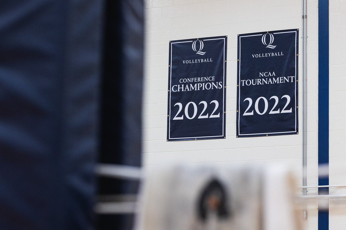 mikelarocca56's tweet photo. Here’s a first look at Quinnipiac volleyball’s 2022 MAAC championship banners.

📸: @peytonmck 

@QUChronSports | #MAACVolleyball https://t.co/9xZTc04BbH