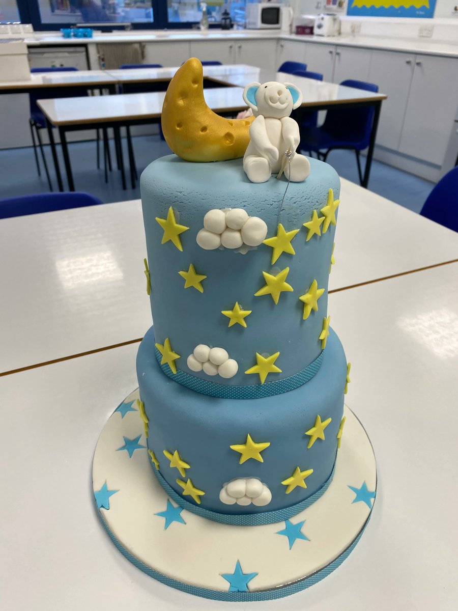 NewCollSwindon's tweet image. Is it cake? 🍰 Of course! Made by our talented students at our Novelty Cake Decorating course. Don't be intimidated - you can learn how to do this yourself! Apply now: buff.ly/3ODBxPu 

#cakedecorating #fondant