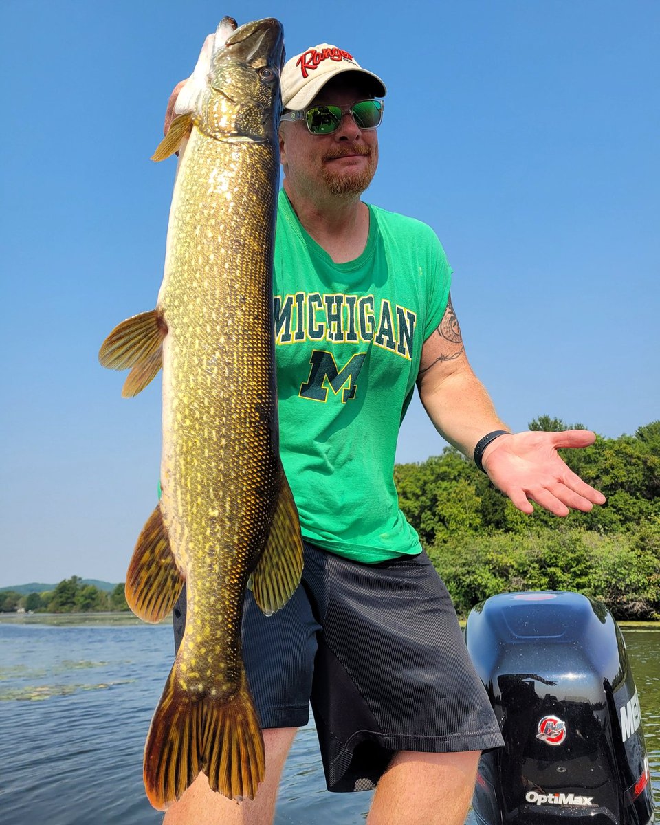 joelthemuskyman's tweet image. Yup 😂

#stcroixrods #bestrodsonearth #finsbraid #finsfishing #offshoretackle #rangerboats #minnkota #humminbird #muskyinnovations #stealthtackle #engelcoolers #simmsfishing #npaa #fishing