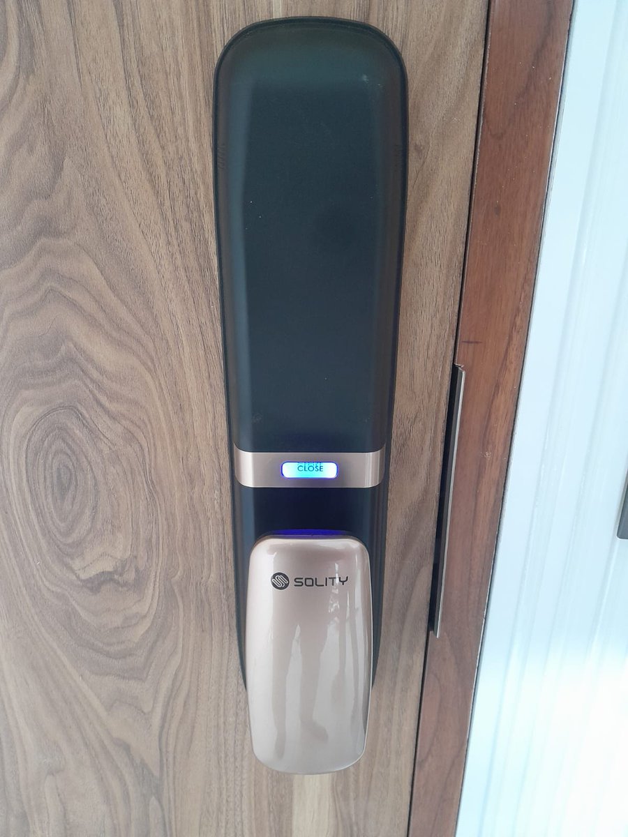 jal_electricals's tweet image. SOLITY_GSP-1000BK 

Go Digital 1️⃣2️⃣3️⃣
Having Digital locks on your door makes it easy to access without the hassle of handling the key🔑 
Follow for more✨
jaldigitalsystem.com

#Gokeyless #Smartdoorlock #pushpulllock #digital #solity_korea🇰🇷💯 #premiumdesign