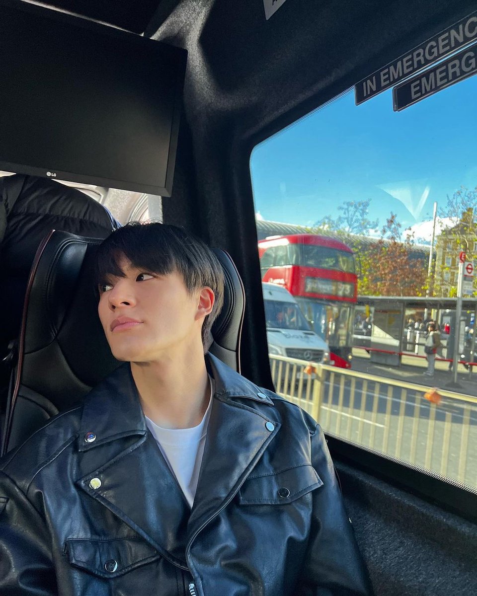 iPadjee's tweet image. soon jeno au