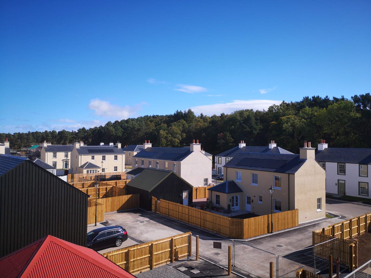 aessolar's tweet image. We missed celebrating World Photography Day due to the weekend so we'd love to share some of our favourite solar pictures now if that's okay? ☀️

We think these photos really capture the installations in their best light if you’ll pardon the pun! 💡 #SolarSnaps #SolarSpotlight