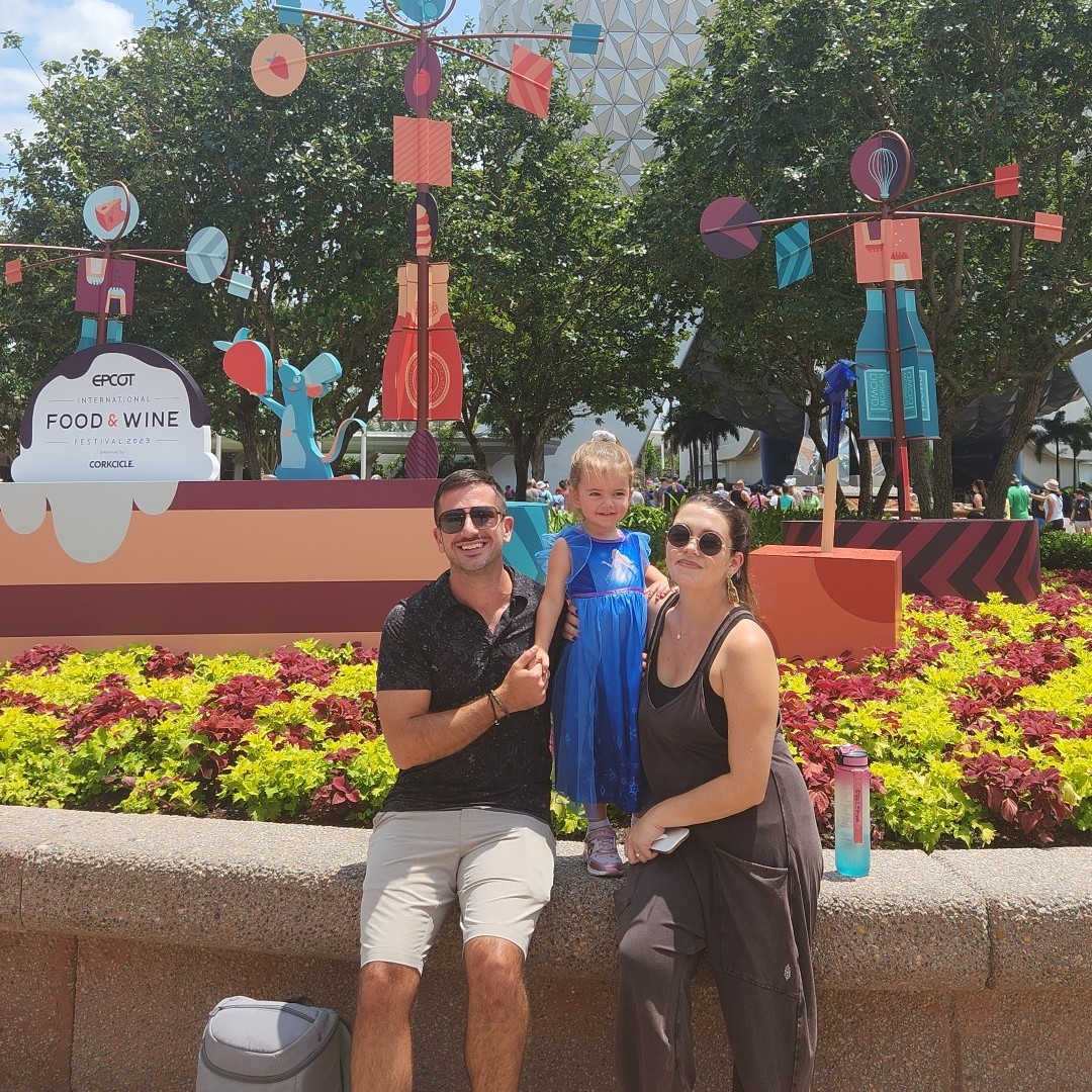 new965philly's tweet photo. SAY CHEESE! ๐ธ ๐ง @BennettOnAir + his family had a blast checking out the #EPCOTยฎ International Food & Wine Festival just for you ๐คฉ
Check out more of their #DisneyWorld journey on our Instagram story! ๐ฐ โจ
๐ฒ https://t.co/jWR0BvK1cO
#DisneyWorldMagic #TogetherWeAreMagia https://t.co/FIzJmWV1Fe