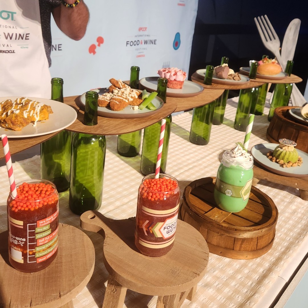 new965philly's tweet photo. SAY CHEESE! ๐ธ ๐ง @BennettOnAir + his family had a blast checking out the #EPCOTยฎ International Food & Wine Festival just for you ๐คฉ
Check out more of their #DisneyWorld journey on our Instagram story! ๐ฐ โจ
๐ฒ https://t.co/jWR0BvK1cO
#DisneyWorldMagic #TogetherWeAreMagia https://t.co/FIzJmWV1Fe