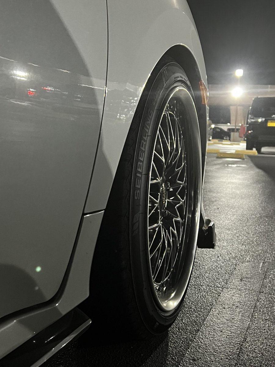 車検に通る範囲でホイールを左右5mmずつスペーサーで出してみた
ちょっとだけやけど変わった気はするね笑☺️