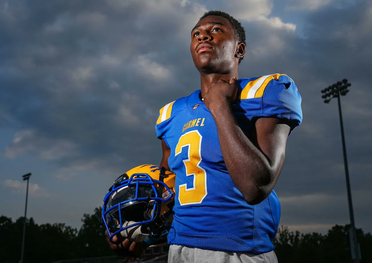 KyleNeddenriep's tweet photo. Get your votes in by noon Thursday for high school football player of the week for Week 1. https://t.co/pQNTySQToG https://t.co/P5segdyst5