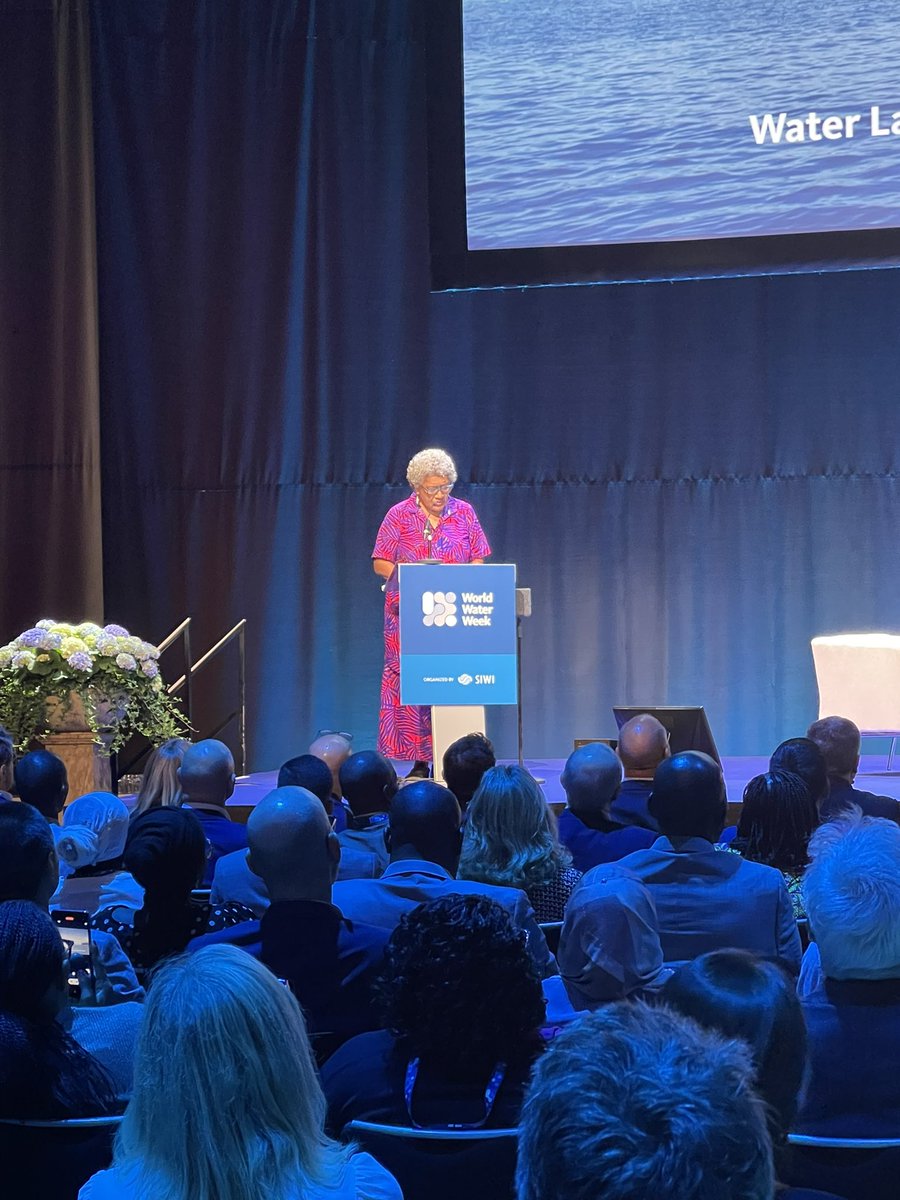 _waterforwomen's tweet photo. Dr Milika Sobey is giving the keynote speech at #WWWeek 2023. Exploring the Fijian concept of #Vanua which has the values of
🌱Respect
🌱Responsibility
🌱Reciprocity
🌱Relationships
“For seeds to germinate, they require agents of change” https://t.co/LfeOxO8Q54