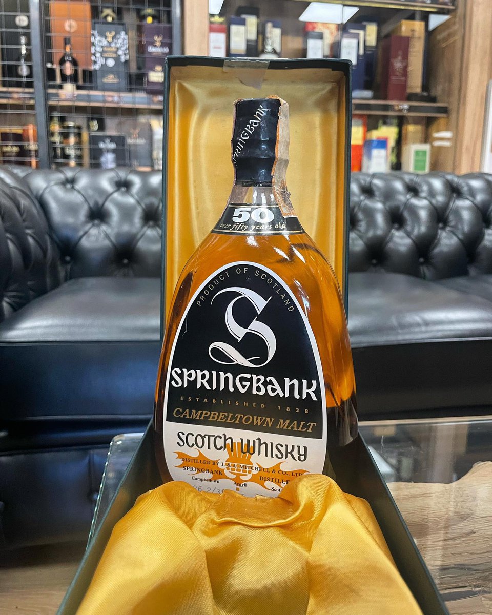 Old & Rare w Dom Whisky Online 

Springbank 50 years old (D.1919, B.1970) 66.3 PROOF 

sklep-domwhisky.pl/product-pol-30…

#domwhiskyonline #reda #wejherowska67 #whiskyshop #luxuryspiritsshop #maszwybór #springbank #collectiblewhisky #rareandold #rareold #limitededition