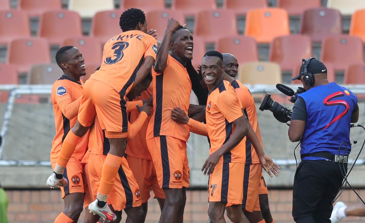 BackpageMedia's tweet photo. Motsepe Foundation Championship ➡️ DStv Premiership  

Polokwane City and Cape Town Spurs run it back  🏆

📸Samuel Shivambu/BackpagePix  

#SouthAfricanFootball #CapeTownSpurs #PolokwaneCity #DStvPremiership #SuperDiski https://t.co/LF6DYE14E7