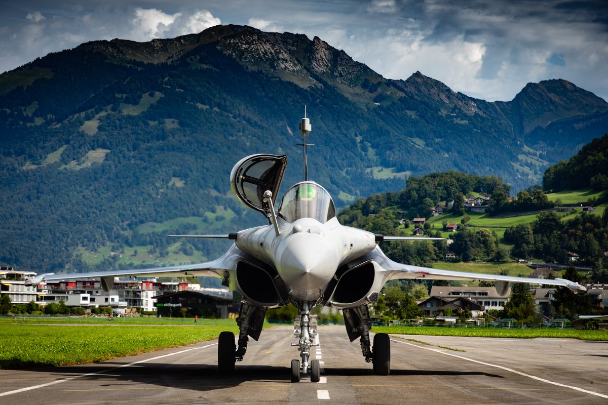 mrmoser1983's tweet photo. Dassault Rafale C
4-IR๐ซ๐ท
MSN 113 - 1st Flt: 2009
๐ทCanon EOS 5D IV + EF 100-400mm
๐#Mollis #LSZM๐จ๐ญ
@armee_de_lair #Military #MilitaryAviation #RafaleC #Dassault #DassaultAviation @Dassault_OnAir #AviationPhotography #Switzerland #Glarus https://t.co/SAD9jwk9CZ