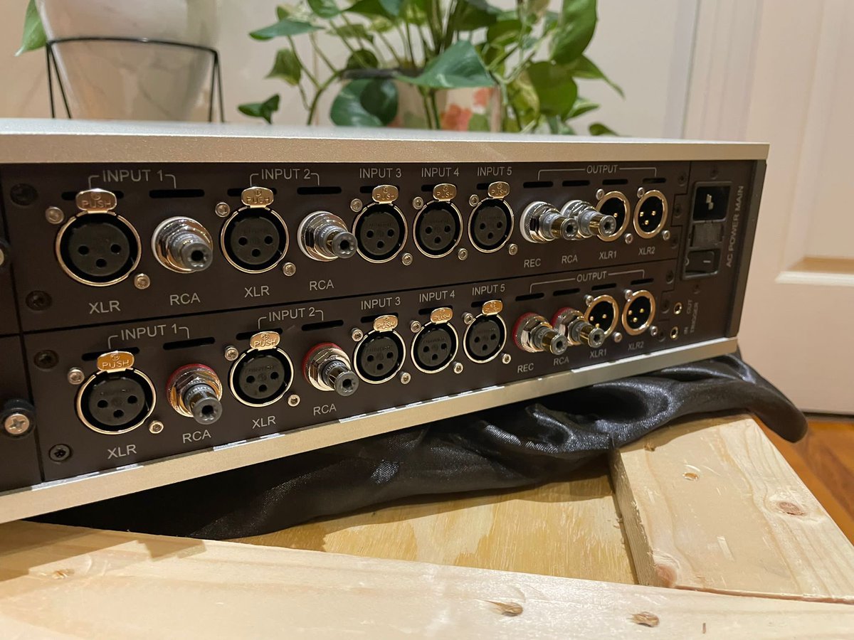 Absolute_Hi_End's tweet image. NEW ARRIVAL 

All New Preamplifier - Strumento No.1 EVO by Italian manufacturer Audia Flight just landed in Australia!
Such a superb performer!

@AudiaFlight #audiaflight #audiaflightstrumentono1evo #audiaflightpreamp #audiaflightaustralia #highendaudio
