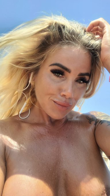 #MondayMotivation for you guys 😉 https://t.co/4DUdR7d8cB<a href="/tag/mondaymotivation"class="tags">#MondayMotivation</a>