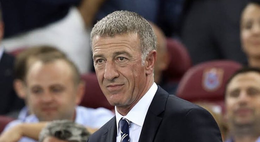 Televizyona Çıktığında Sorarlardı Başkanım Şu Futbolcuyla Anlaşmışsınız Diye Başkanımız Dururmu Hemen Kem Küm Yapar Sonra Cevap Verirdi Hangi Takımda Diye  1 Hafta Sonra KAP 'a bildirilirdi Bizim Başkanımız Ahmet Ağaoğlu öyle bir başkandı vesselam..