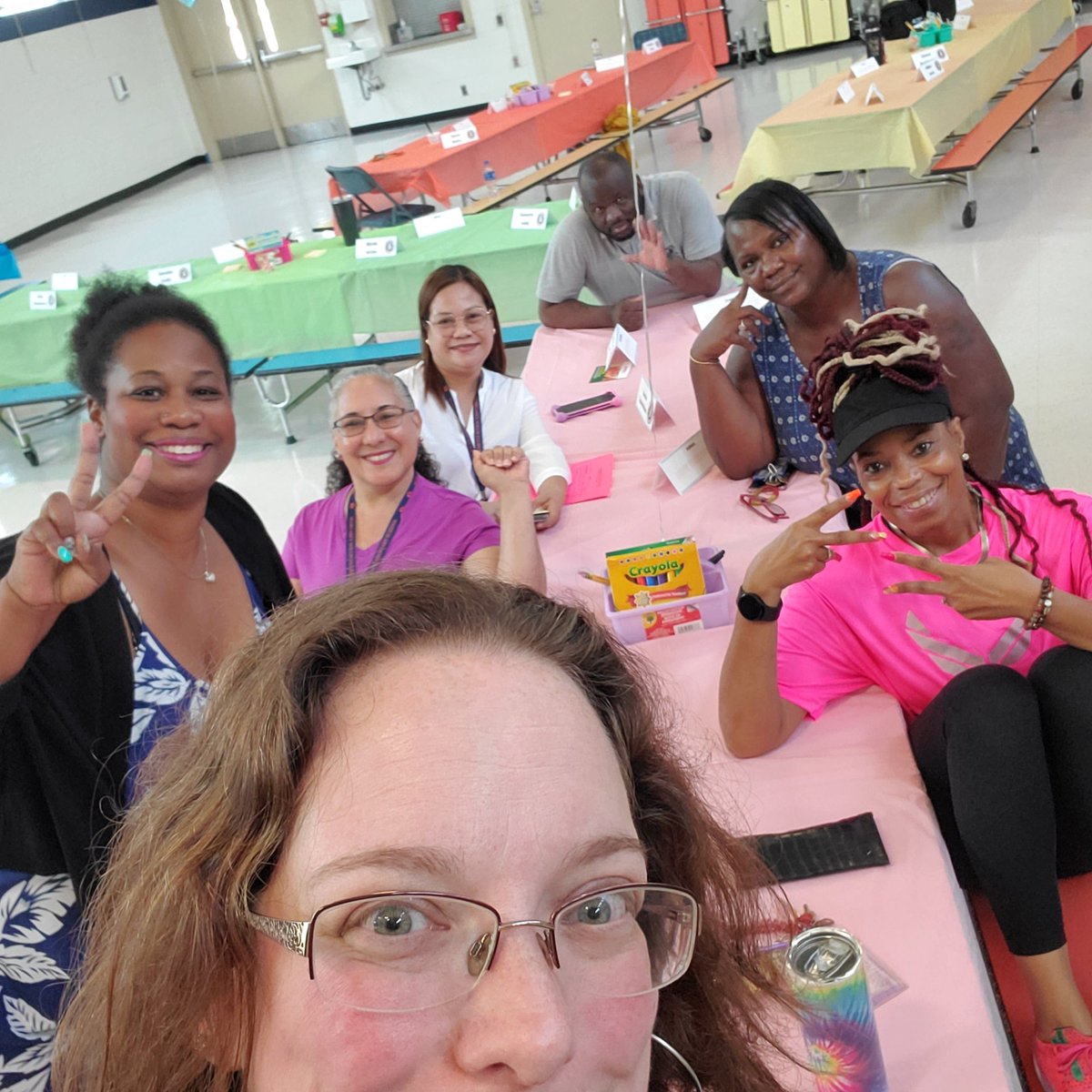 LisaSnow4U's tweet photo. Best Year ever #MWESTigers https://t.co/nrAjDXWibt