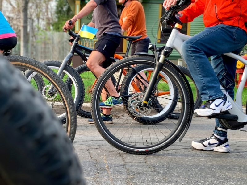 LivingTraverse's tweet photo. Biking For All https://t.co/hwSVvkvlGD 

#bike #biking #community #cycling #traversecity #michigan https://t.co/iyHZYi30T4