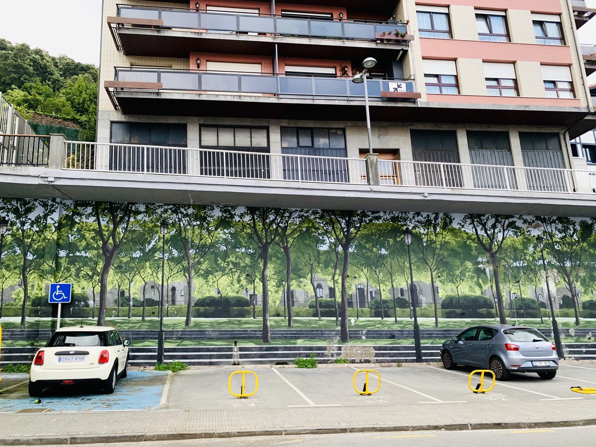 ninakillham's tweet photo. Winner of best mural: Lekeitio, Spain. #savethemurals #savethetrees #trees https://t.co/au9ejDsefG