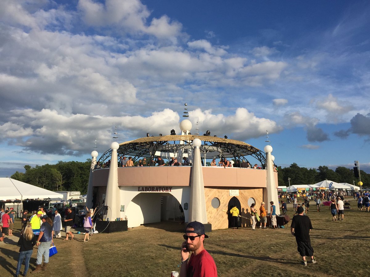 iampoofer's tweet photo. Wow. 8 years since @phish #magnaball
What a FANTASTIC festival. The music was soooooo good. The weather was perfect. All the friends made it.
Take me back https://t.co/ezVH03rXvP