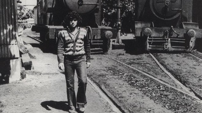 siempreagosto's tweet photo. Yo voy en trenes,
no tengo dónde ir.

Solari-Beilinson https://t.co/Bv9T1hqgVD
